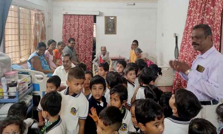 Pallavi Model School Students Bring Joy and Connection to Elderly Home