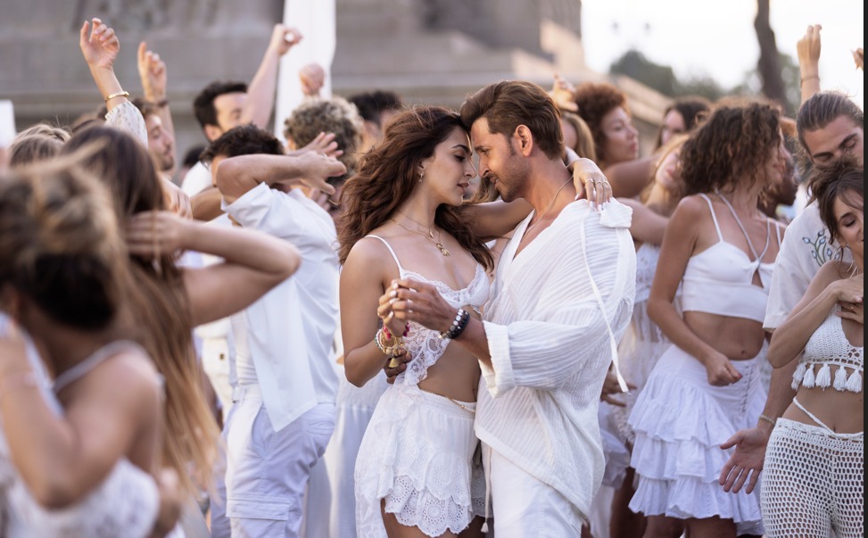 “War 2” Song Unveiling: Hrithik Roshan and Kiara Advani’s Romantic Track Drops July 31st in Three Languages